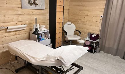 Vivi’s Beauty : Manucure à Moliets-et-Maa