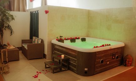 Julie Spa Esthétique  : Manucure à Compiègne