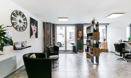 Au petit salon  : Coiffeur à Castets