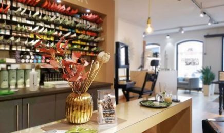 Andrea Renz - Friseur im Ried: Kosmetikstudio in Donauwörth