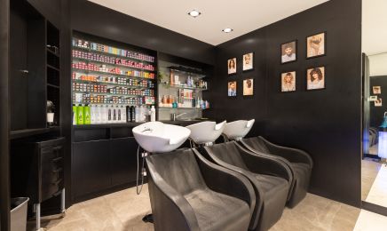 Michel Dervyn - Paris Montparnasse : Barbier à Paris