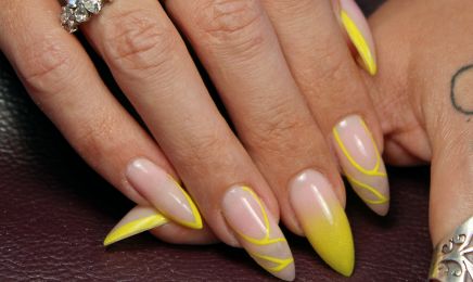Fearless Glow : Manucure à Cuers