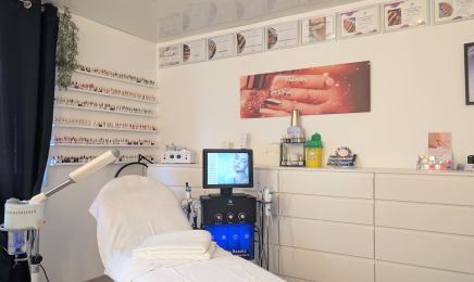 Popi-Nails & Beauty : Institut de beauté à Calonne-Ricouart