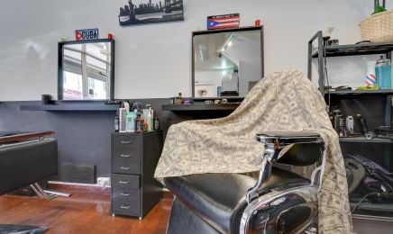 Mathias 23 : Coiffeur à Marseille