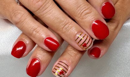 Naili : Manucure à Pierre-Levée