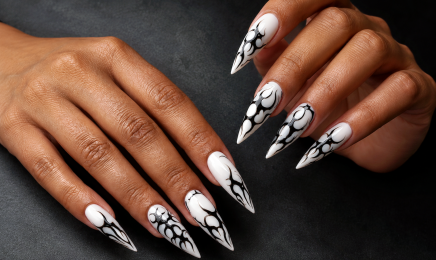 NAILS LAB, Rehaussement de cils - Browlift - Nail Art - Pose capsules  : Institut de beauté à Clouange