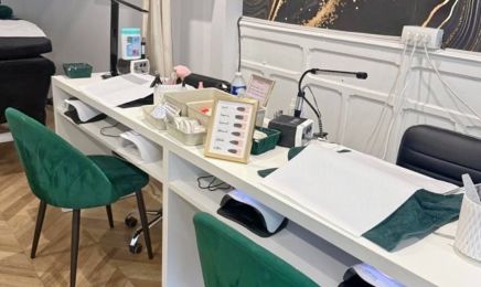 NALHYA ACADEMY & BEAUTY HALLUIN : Manucure à Halluin