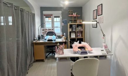 Victoria Élégance & Beauté (Anciennement Victoria Nail’s) & Justine Douceur  : Manucure à Erstein