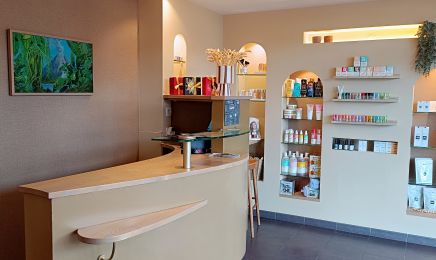 Absolu Beauté : Manucure à Carquefou