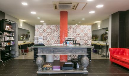 Backstage : Coiffeur à Saint-Julien-en-Genevois