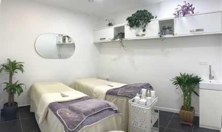 Beauté + : Manucure à Paris