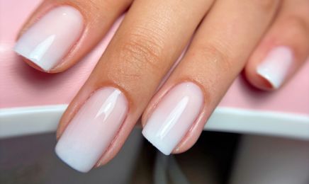 Allura Beaute  : Manucure à Le Grand-Lemps