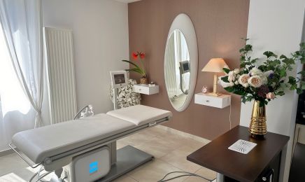 Lauriane Bonnotte by Cannelle Esthétique - Espace Privé Féminin : Manucure à Troyes