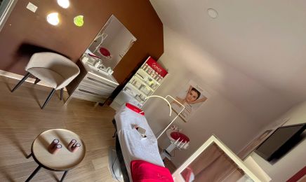Venus beauté : Manucure à Bois-le-Roi