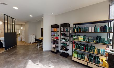 Karactère - Bourg-en-Bresse : Coiffeur à Bourg-en-Bresse