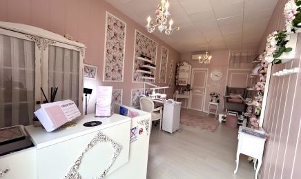 Ohlala Nes : Manucure à Saint-Yrieix-la-Perche