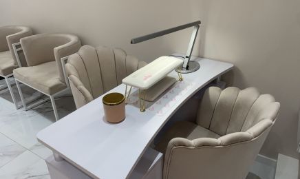 Centre d'esthetique Sharma : Manucure à Saint-Gilles