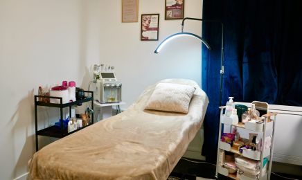 Vivi Brows : Manucure à Toulouse