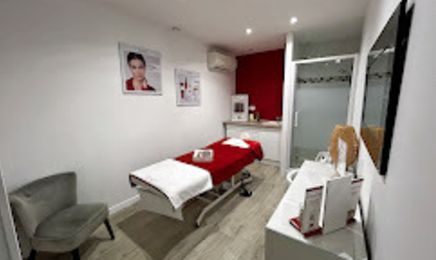 Guinot - Salses-le-Château Institut Bernadette : Manucure à Salses-le-Château