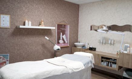 L'instant Beauté ( Bruyères-le-Châtel )  : Manucure à Bruyères-le-Châtel
