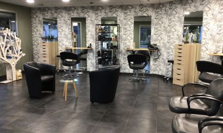 Salon de coiffure Marina : Institut de beauté à Juillan
