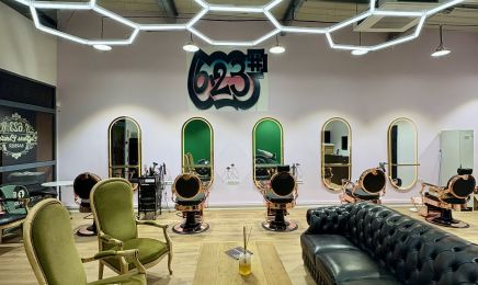 623# COIFFEURS  - CREATEURS : Barbier à Cabestany