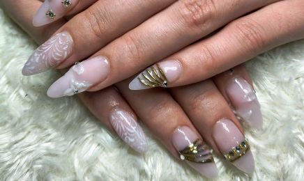Royal Gloss: Nagelstudio in Offenbach am Main