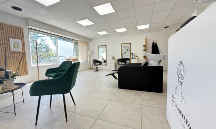 Francesca Salon Coiffure  : Institut de beauté à Istres