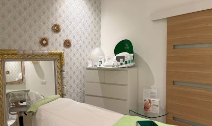Mary Cohr - Juan-les-Pins Au Palais de L'Ongle : Institut de beauté à Juan-les-Pins