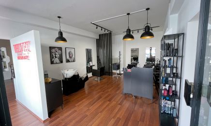 Velvet Hair & Beauty: Kosmetikstudio in Stuttgart