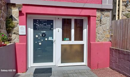 chez Nathalie à l'espace "Quiétude Massage"  : Institut de beauté à Brest