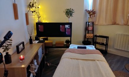 Les massages de Laura - Head Spa Massage : Coiffeur à Montigny-le-Bretonneux