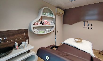 Eclat et beauté : Manucure à La Jarne