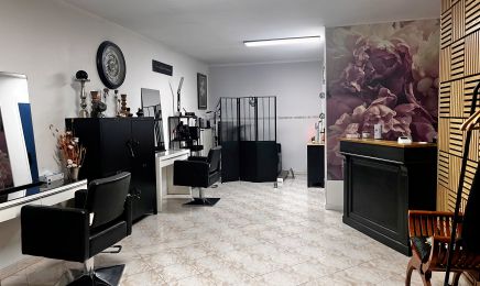 Ama Beautés • Salon de coiffure • Conseil en image • Coach de vie • Harmonie globale : Institut de beauté à La Salvetat-Saint-Gilles