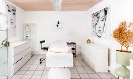 Marina Permanent Studio: Kosmetikstudio in Leutenbach