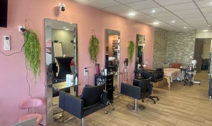 DORINA COIFFURE : Coiffeur à Les Angles
