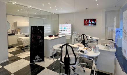 Juliana Nagel & Kosmetik SPA: Nagelstudio in Bremen