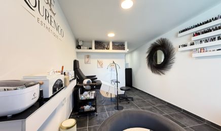 Lourenco Esthetique  : Manucure à Berre-l'Étang