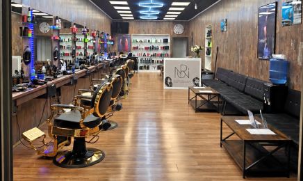 NURI Friseursalon: Kosmetikstudio in München