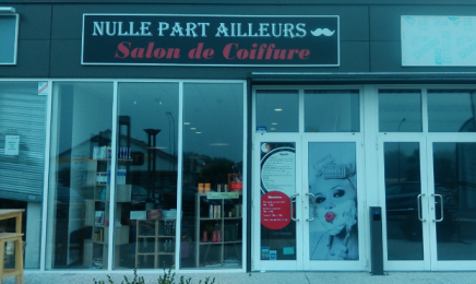 Nulle part ailleurs  : Coiffeur à Narrosse