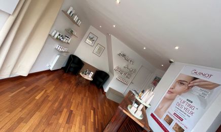 Venus beauté : Manucure à Bois-le-Roi
