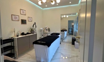 Unique Beauty & Cosmetics: Kosmetikstudio in Stuttgart