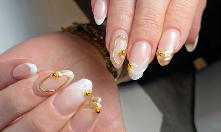 Chloé Ongles Beauté : Institut de beauté à Cailloux-sur-Fontaines