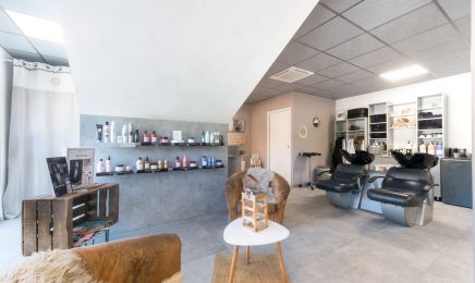 Up St’Hairs chez Fabienne  : Coiffeur à Drumettaz-Clarafond