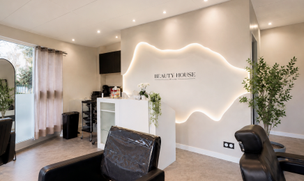 Beauty House by Alice : Coiffeur à Antibes