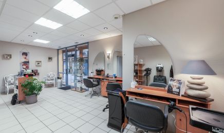Le petit salon de Cassy  : Coiffeur à Montrond