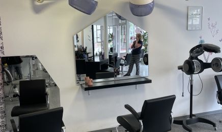 Salon Martina: Barbershop in Brakel
