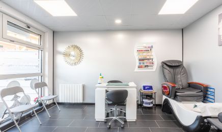 Naya Indienne beauté  : Manucure à Drancy