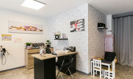 Au petit salon  : Coiffeur à Castets