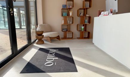 Henbō : Institut de beauté à Éguilles